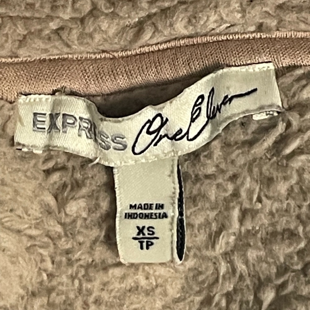 Express One Eleven oversized half zip pull over sherpa jacket. Size X-Small - Picture 5 of 6